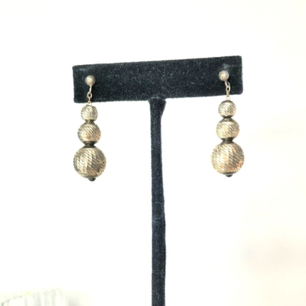 Vintage graduated Sterling silver etched ball dangle earrings